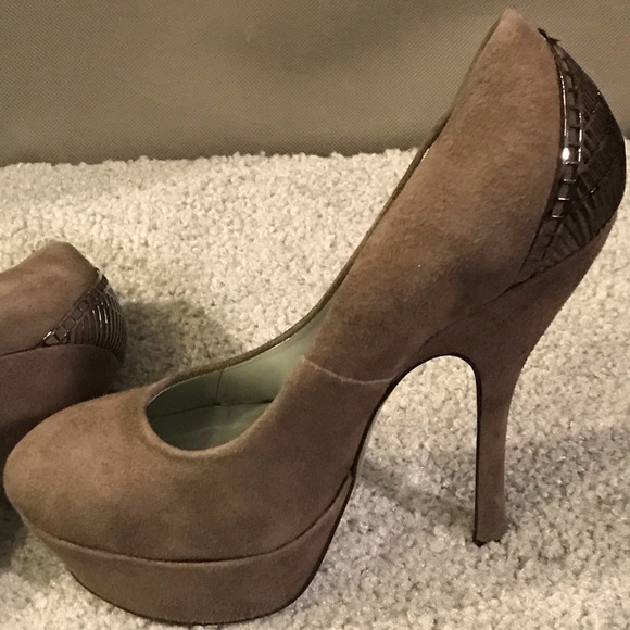 H by Halston’s Incredible Platform Heels! - Picture 3 of 10